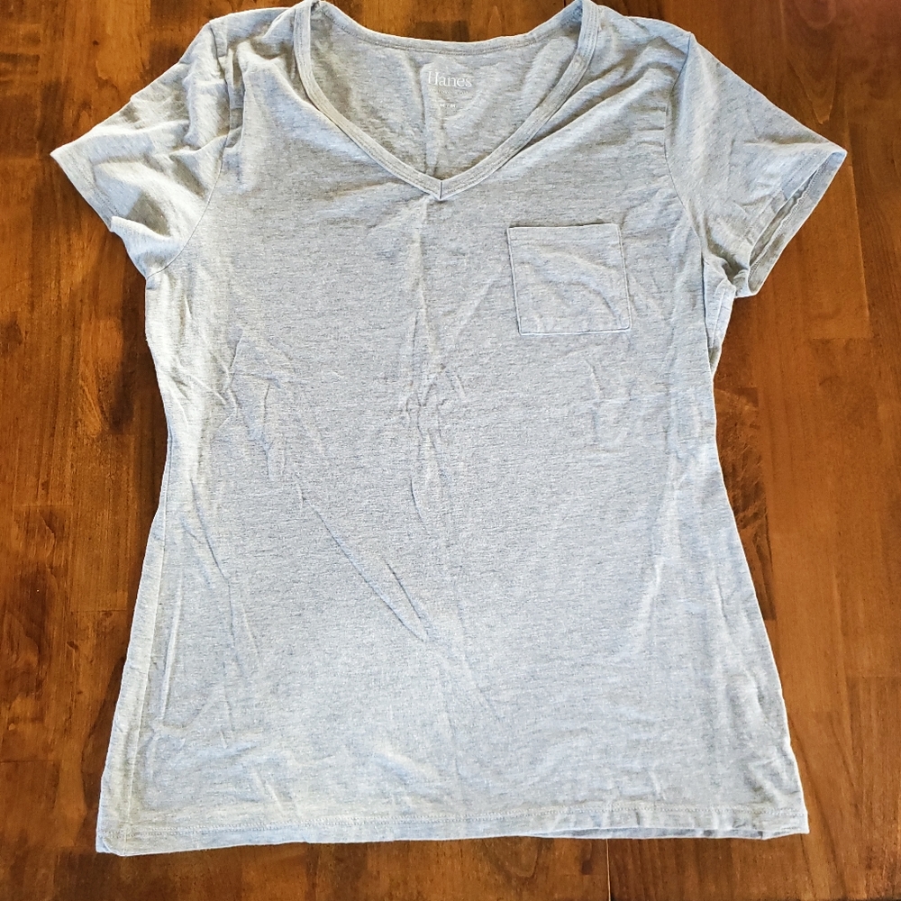 Hanes Short Sleeve Pocket Tee Size Medium M